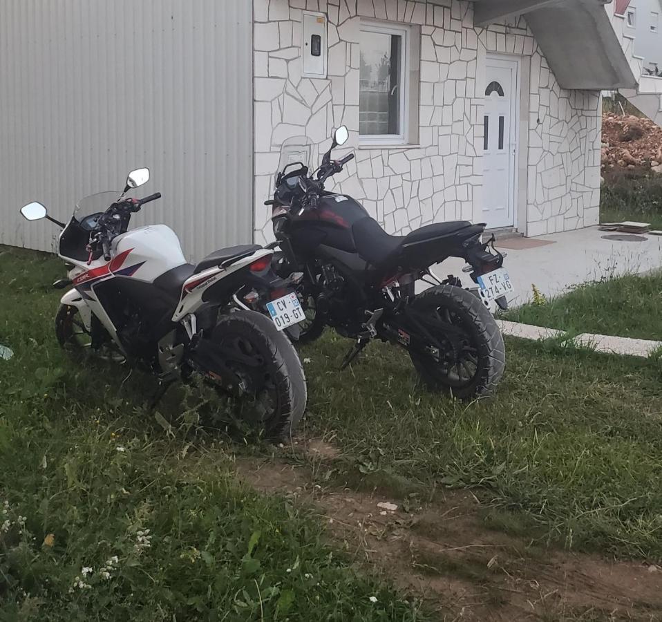Apartman Mijatovic 자블야크 외부 사진